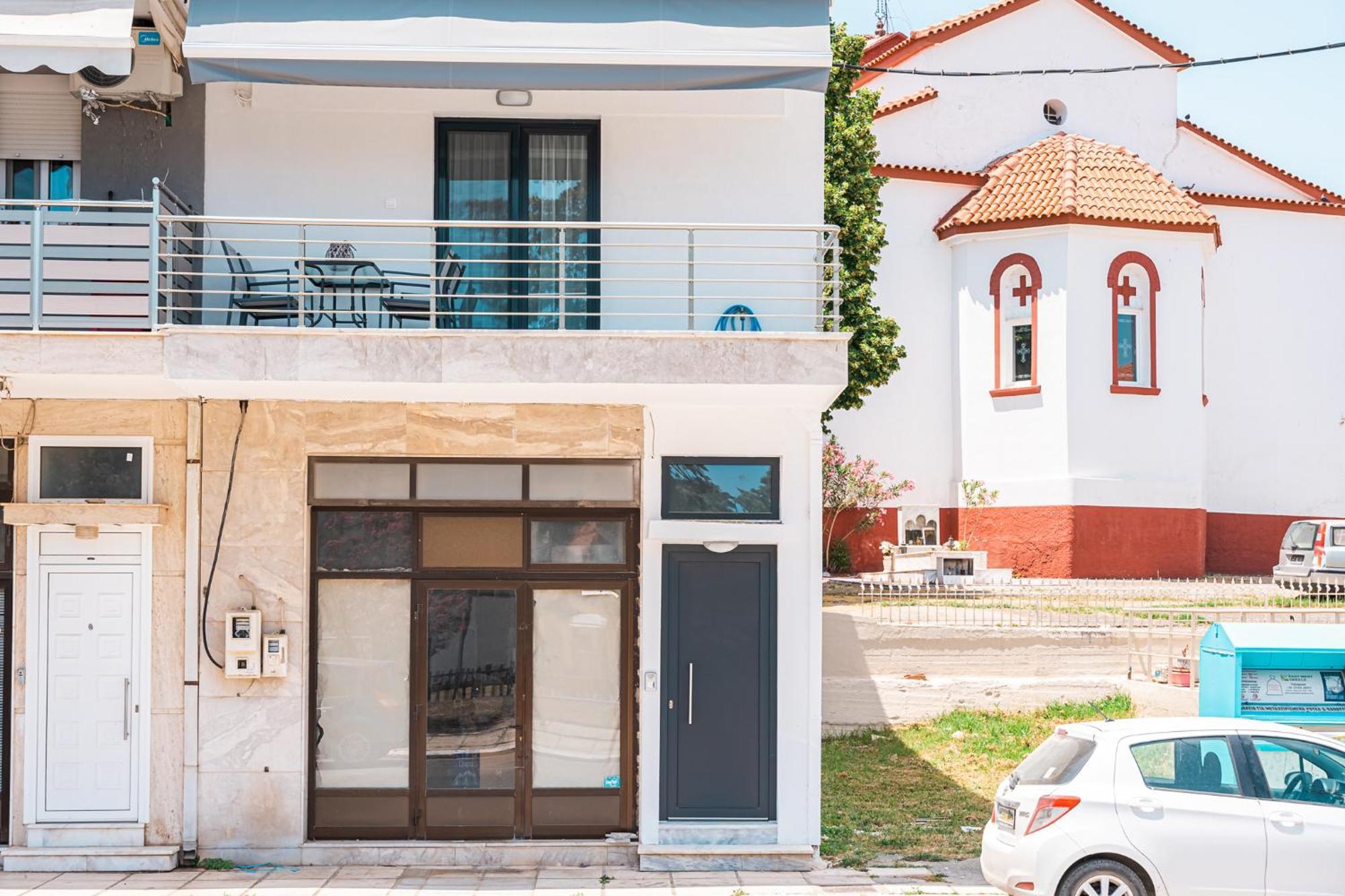 Square View Apartment Flogita